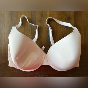 Victoria’s Secret T-Shirt Lightly Lined Light Pink Lace Women's Bra- size 38DDD